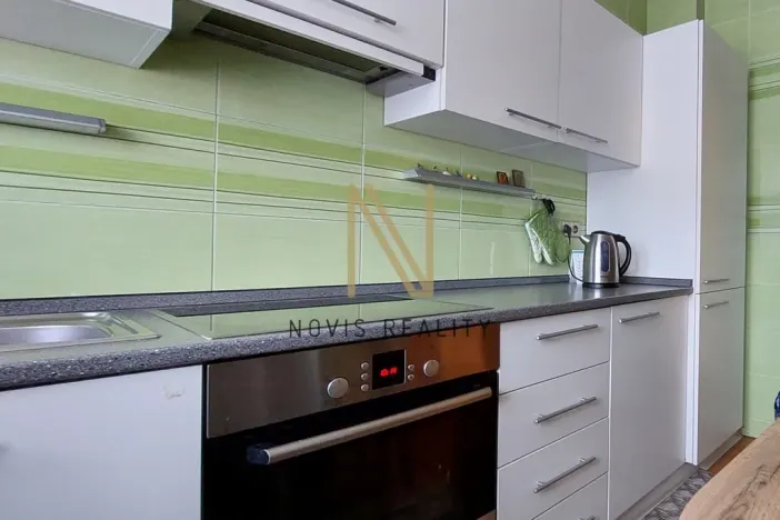 Pronájem bytu 3+1, Horažďovice, Husovo náměstí, 74 m2