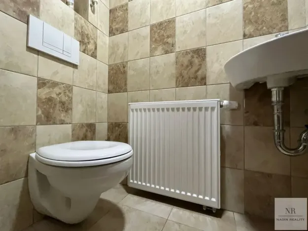 Pronájem bytu 2+kk, Karlovy Vary, Závodu míru, 68 m2