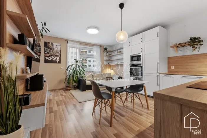 Prodej bytu 2+kk, Praha - Uhříněves, Oty Bubeníčka, 51 m2