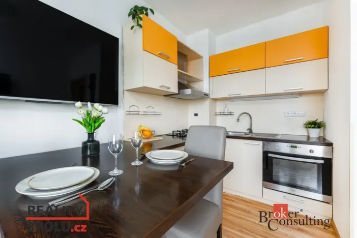 Prodej bytu 2+kk, Pardubice - Zelené Předměstí, nábřeží Závodu míru, 40 m2