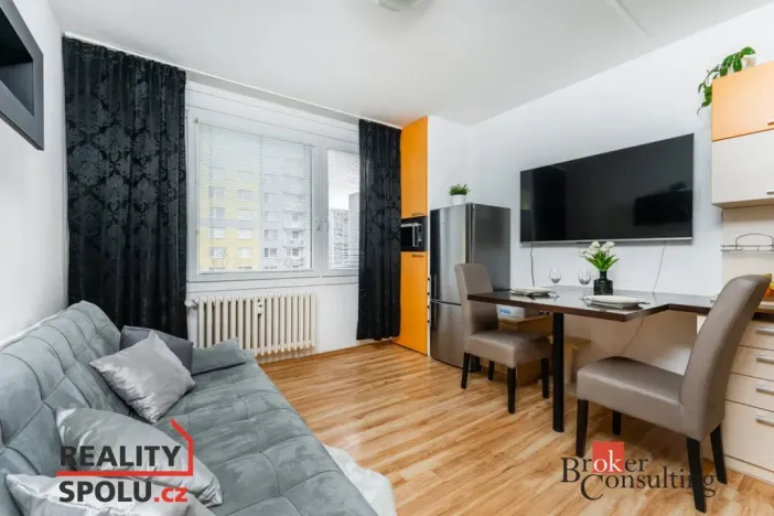 Prodej bytu 2+kk, Pardubice - Zelené Předměstí, nábřeží Závodu míru, 40 m2