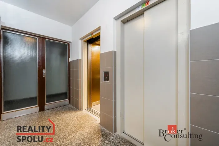 Prodej bytu 2+kk, Pardubice - Zelené Předměstí, nábřeží Závodu míru, 40 m2