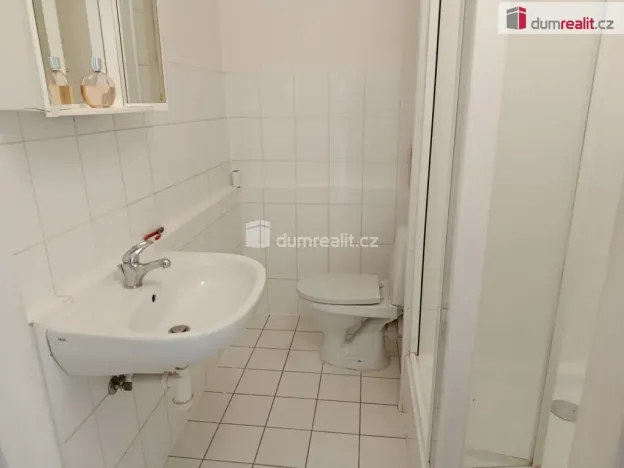 Pronájem bytu 1+kk, Praha - Kamýk, Mařatkova, 28 m2