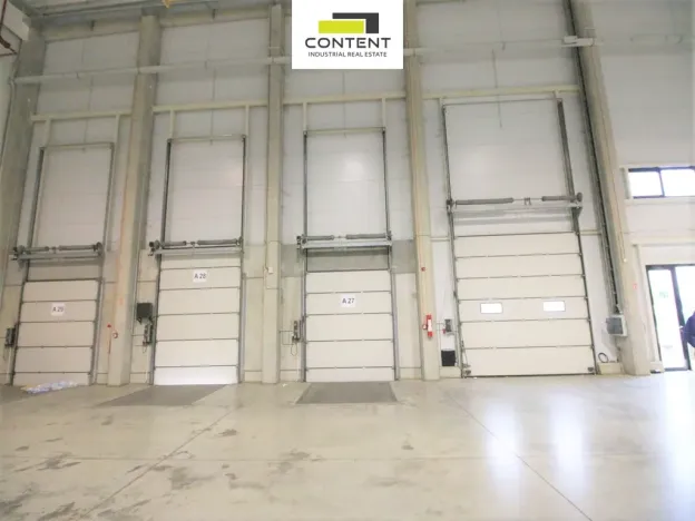 Pronájem skladu, Kozomín, 2157 m2