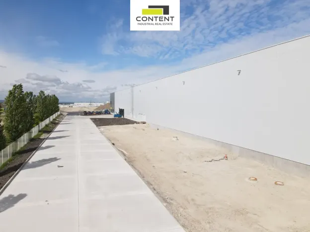 Pronájem výrobních prostor, Ovčáry, 12000 m2