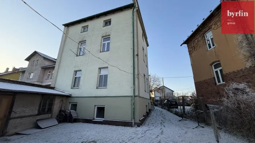 Pronájem bytu 1+1, Opava, Krnovská, 40 m2