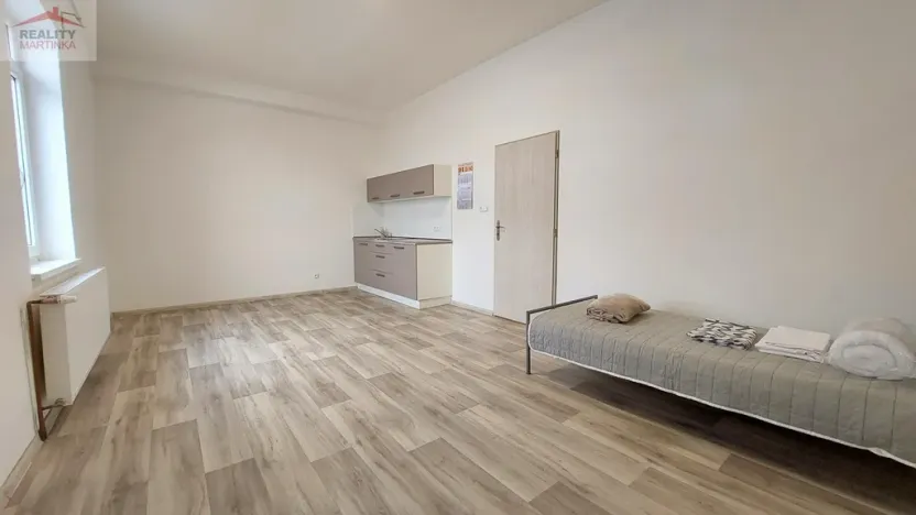 Pronájem bytu 1+kk, Valašské Meziříčí, Husova, 33 m2