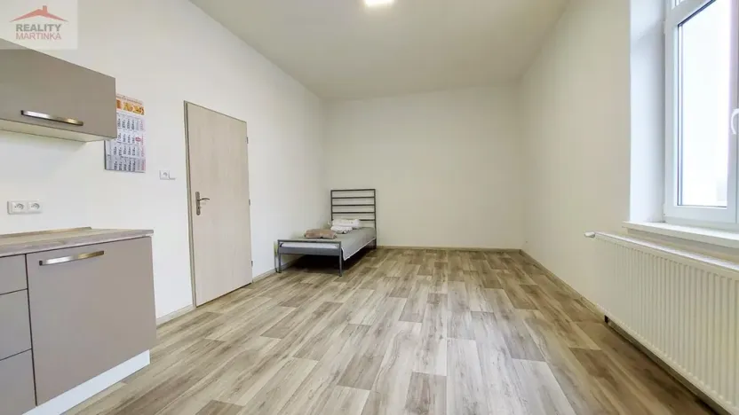 Pronájem bytu 1+kk, Valašské Meziříčí, Husova, 33 m2