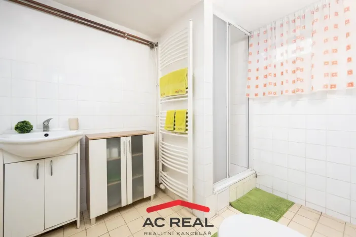 Pronájem komerční nemovitosti, Brno - Komín, Štursova, 15 m2