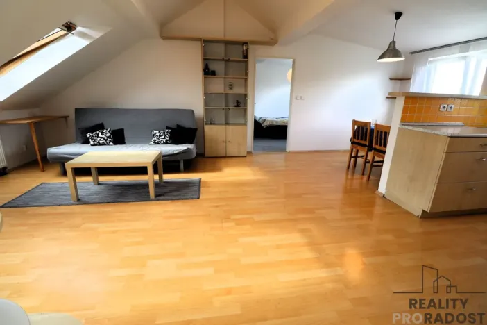 Pronájem bytu 3+kk, Brno - Černovice, Elišky Krásnohorské, 78 m2