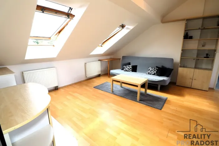 Pronájem bytu 3+kk, Brno - Černovice, Elišky Krásnohorské, 78 m2