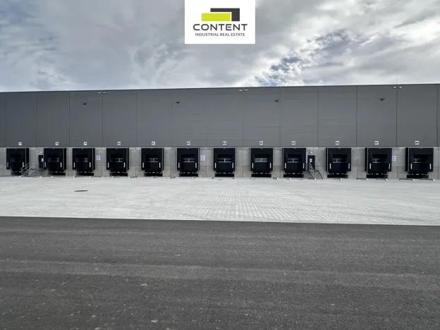 Pronájem skladu, Pardubice - Rosice, Salavcova, 7823 m2