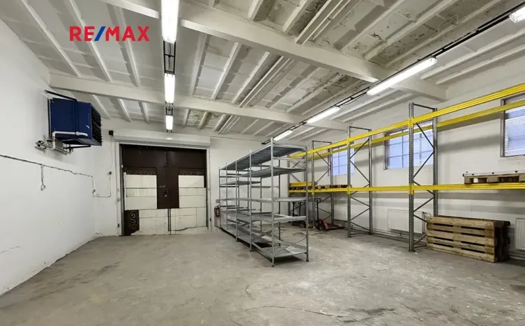 Prodej garáže, Veverská Bítýška, 250 m2