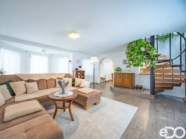 Prodej rodinného domu, Kostomlátky, 5. května, 176 m2