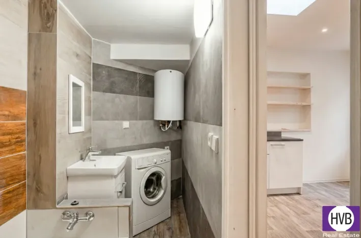 Prodej bytu 1+kk, Praha, Husitská, 20 m2