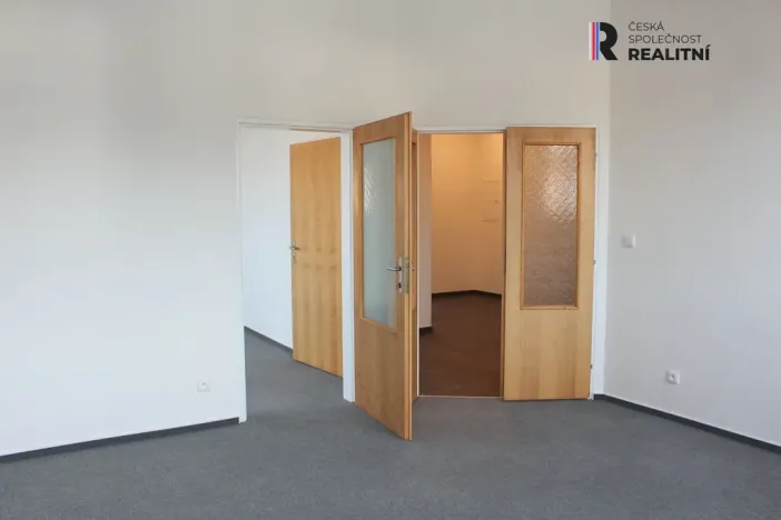 Pronájem kanceláře, Karlovy Vary, T. G. Masaryka, 133 m2