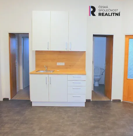 Pronájem kanceláře, Karlovy Vary, T. G. Masaryka, 133 m2