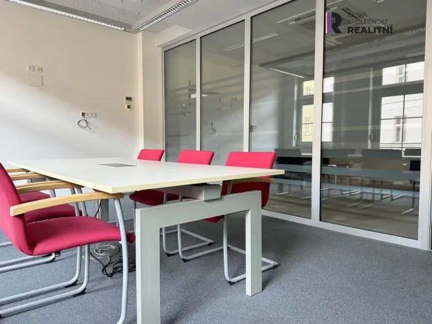 Pronájem kanceláře, Karlovy Vary, T. G. Masaryka, 110 m2