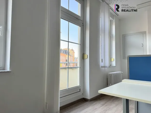 Pronájem kanceláře, Karlovy Vary, T. G. Masaryka, 110 m2