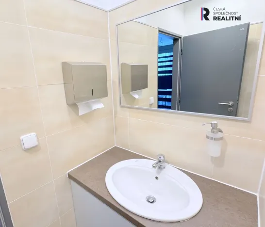 Pronájem kanceláře, Karlovy Vary, T. G. Masaryka, 110 m2