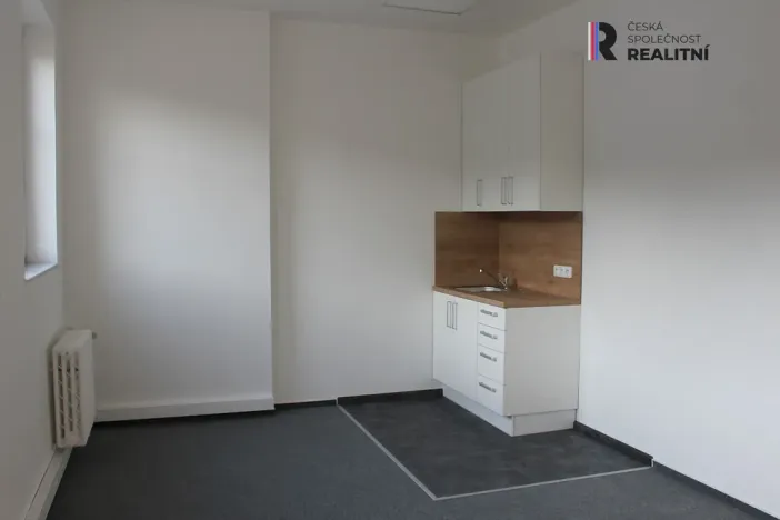 Pronájem kanceláře, Karlovy Vary, T. G. Masaryka, 42 m2