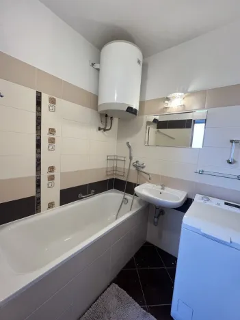 Pronájem bytu 3+1, Olomouc - Holice, Náves Svobody, 73 m2