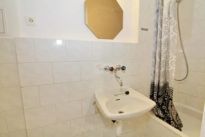 Pronájem bytu 1+1, Praha - Strašnice, Na Třebešíně, 30 m2