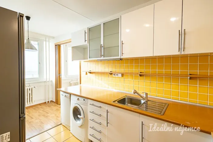 Pronájem bytu 3+1, Praha - Černý Most, Generála Janouška, 77 m2