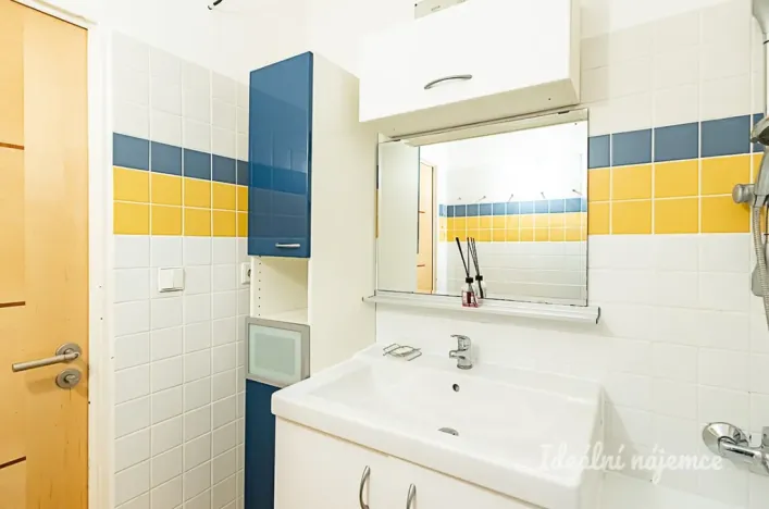 Pronájem bytu 3+1, Praha - Černý Most, Generála Janouška, 77 m2