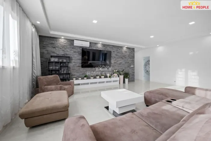 Prodej rodinného domu, Rostoklaty - Nová Ves II, 166 m2