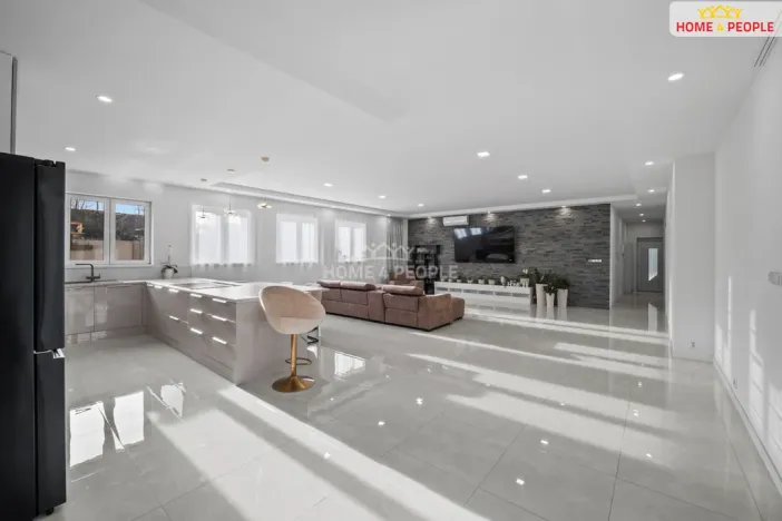 Prodej rodinného domu, Rostoklaty - Nová Ves II, 166 m2