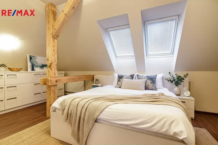 Pronájem bytu 2+kk, Ostrava - Moravská Ostrava, Sládkova, 108 m2