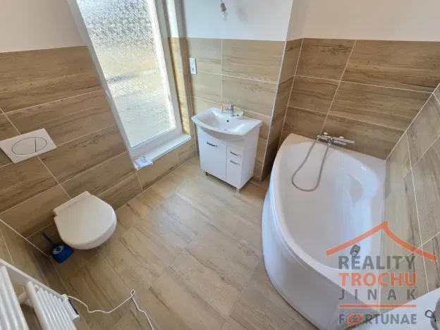 Prodej rodinného domu, Uhersko, 84 m2