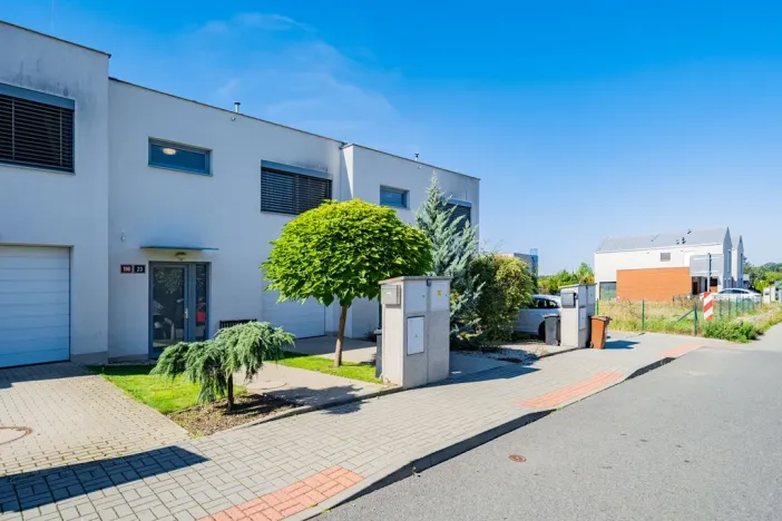 Prodej rodinného domu, Praha - Cholupice, Lhenická, 109 m2