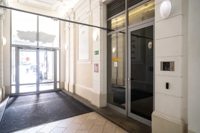 Pronájem obchodního prostoru, Brno - Brno-město, náměstí Svobody, 47 m2