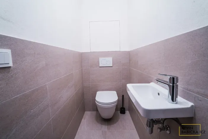 Pronájem bytu 1+kk, Brno - Sadová, Kumpoštova, 30 m2