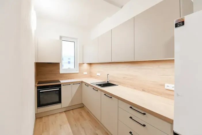 Pronájem bytu 3+kk, Praha - Vinohrady, náměstí Jiřího z Lobkovic, 95 m2