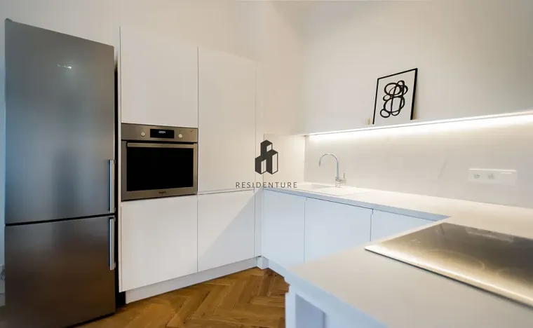 Pronájem bytu 2+kk, Praha - Nové Město, Dlážděná, 67 m2