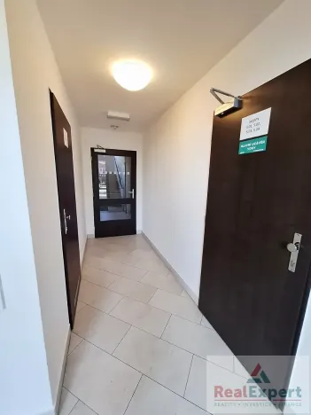 Prodej bytu 2+kk, Praha - Pitkovice, Lošáková, 67 m2