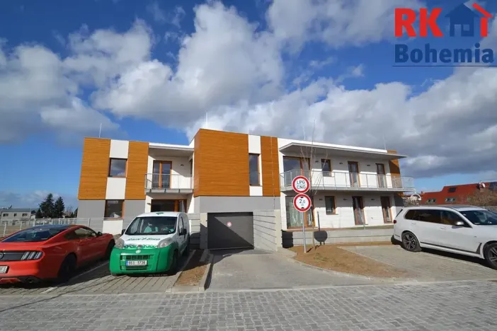 Pronájem bytu 4+kk, Vestec, Nezvalova, 103 m2