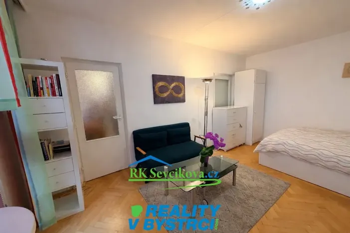 Pronájem bytu 1+1, Brno, Loosova, 37 m2