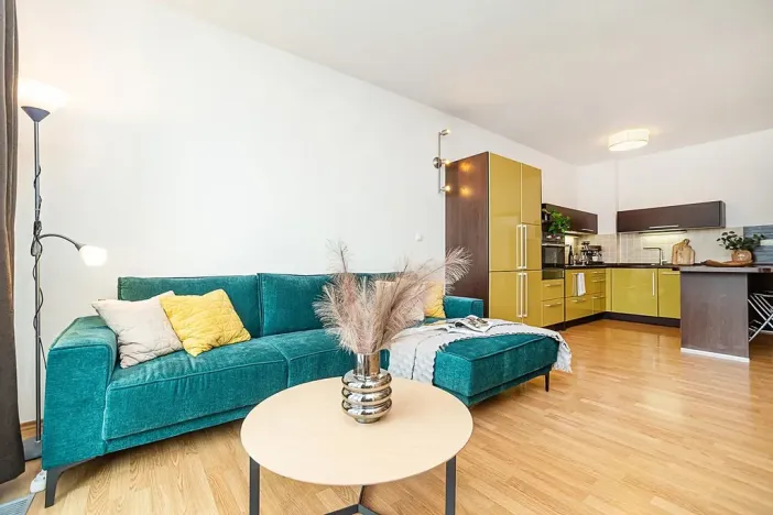 Pronájem bytu 2+kk, Praha - Řeporyje, Wiesenthalova, 59 m2