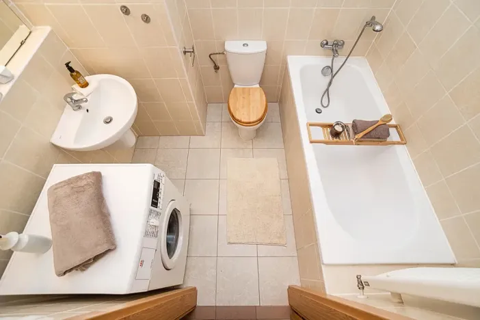 Pronájem bytu 2+kk, Praha - Řeporyje, Wiesenthalova, 59 m2