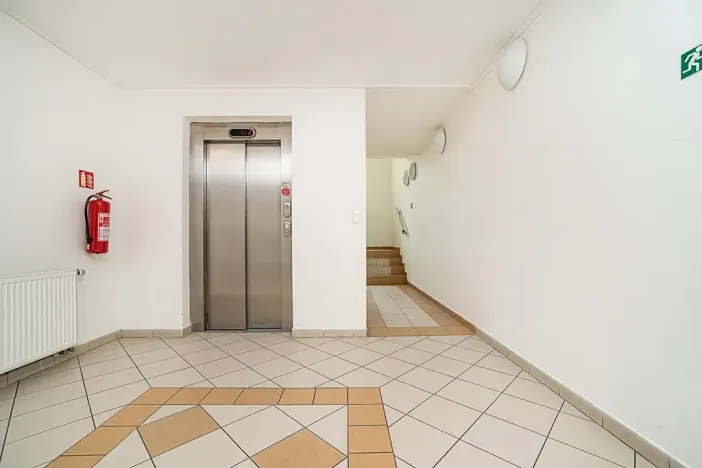 Pronájem bytu 2+kk, Praha - Řeporyje, Wiesenthalova, 59 m2