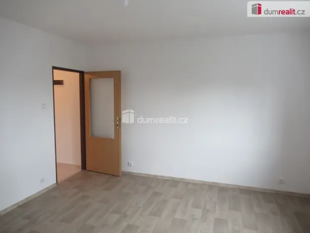 Pronájem bytu 2+1, Praha - Kobylisy, Ořechová, 65 m2