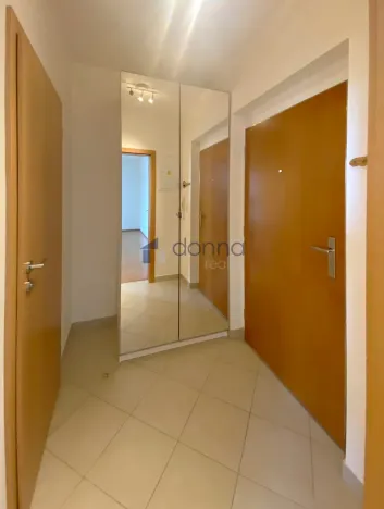 Pronájem bytu 2+1, Praha, Nademlejnská, 35 m2