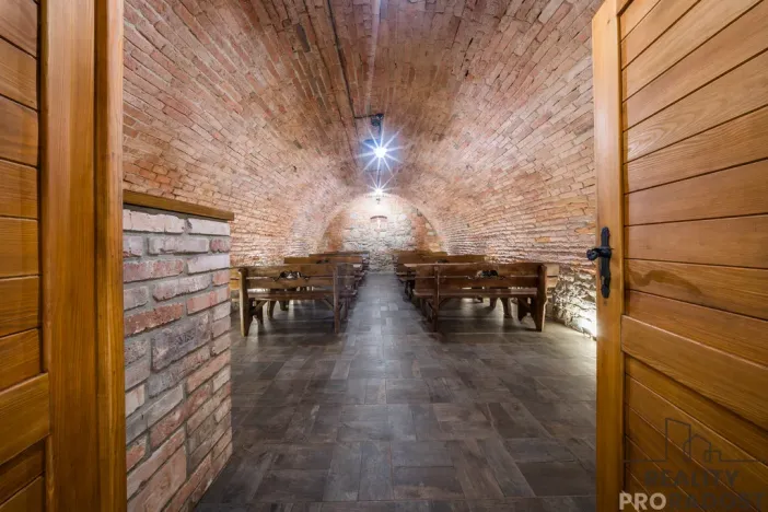 Prodej vinného sklepa, Domanín, 150 m2