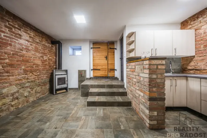 Prodej vinného sklepa, Domanín, 150 m2