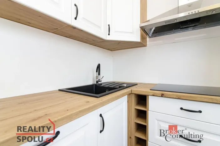 Pronájem bytu 2+1, Opava, Hany Kvapilové, 57 m2