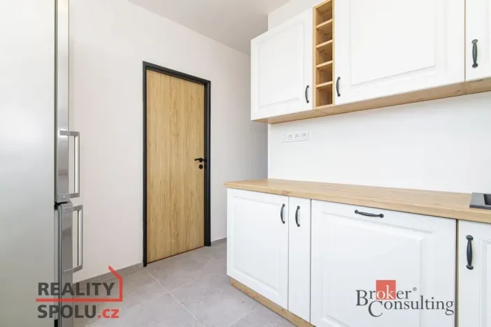 Pronájem bytu 2+1, Opava, Hany Kvapilové, 57 m2